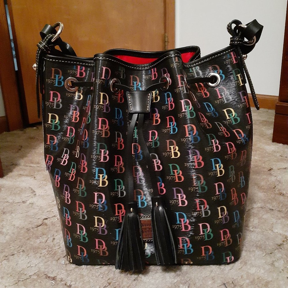 New Dooney & Bourke DB75 Tasha Drawstring Shoulder Bag ~ Black Multi